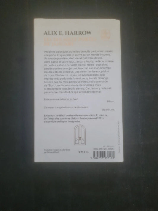 Les dix mille portes de january , Alix E . Harrow