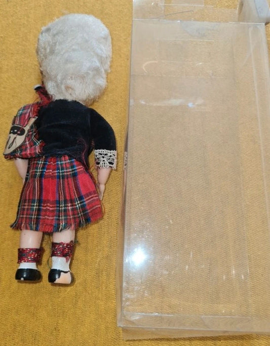 Poupée Ancienne Folklorique "cornemuse"