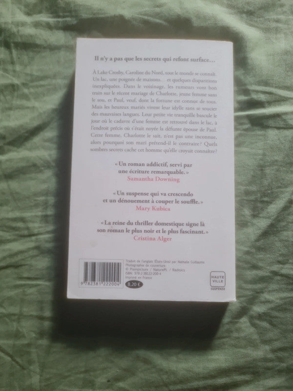 L'inconnu du Lac , Kimberly Belle , méfie toi de l'eau qui dort