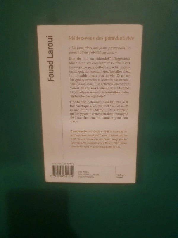 Fouad Laroui
: Méfiez-vous des parachutistes