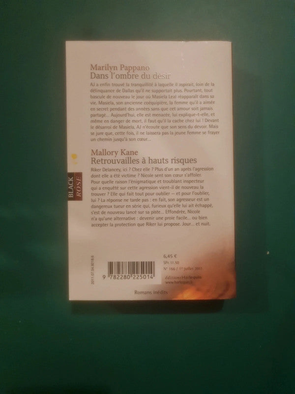 Marilyn Pappano : Dans l'ombre du désir , Mallory Kane
Retrouvailles à hauts risques