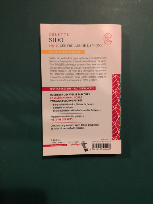 Colette
Sido suivi de les vrilles de la vigne , la célébration du monde
