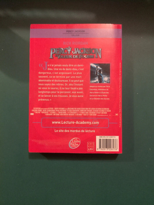 percy jackson le voleur de foudre , Rick Riordan