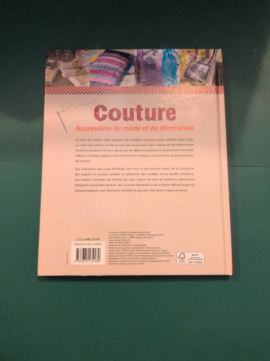 Couture
: Accessoires de mode et de décoration