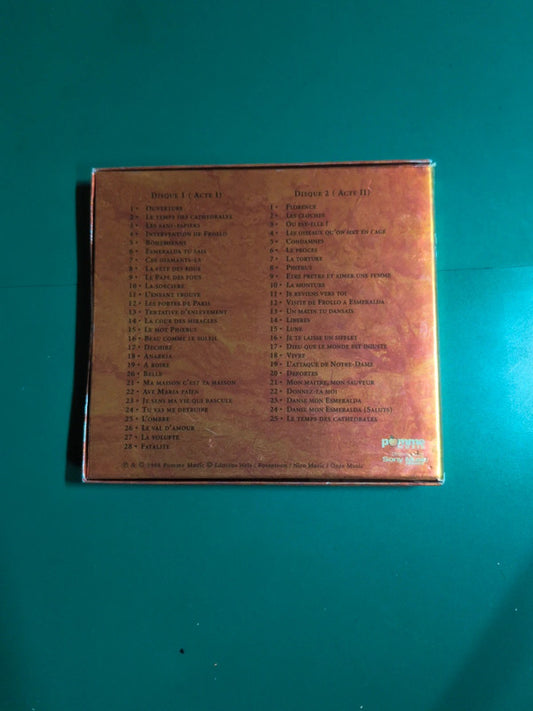 Cd+ livre paroles Notre dame de Paris, Luc Plamondon , Richard Cocciante