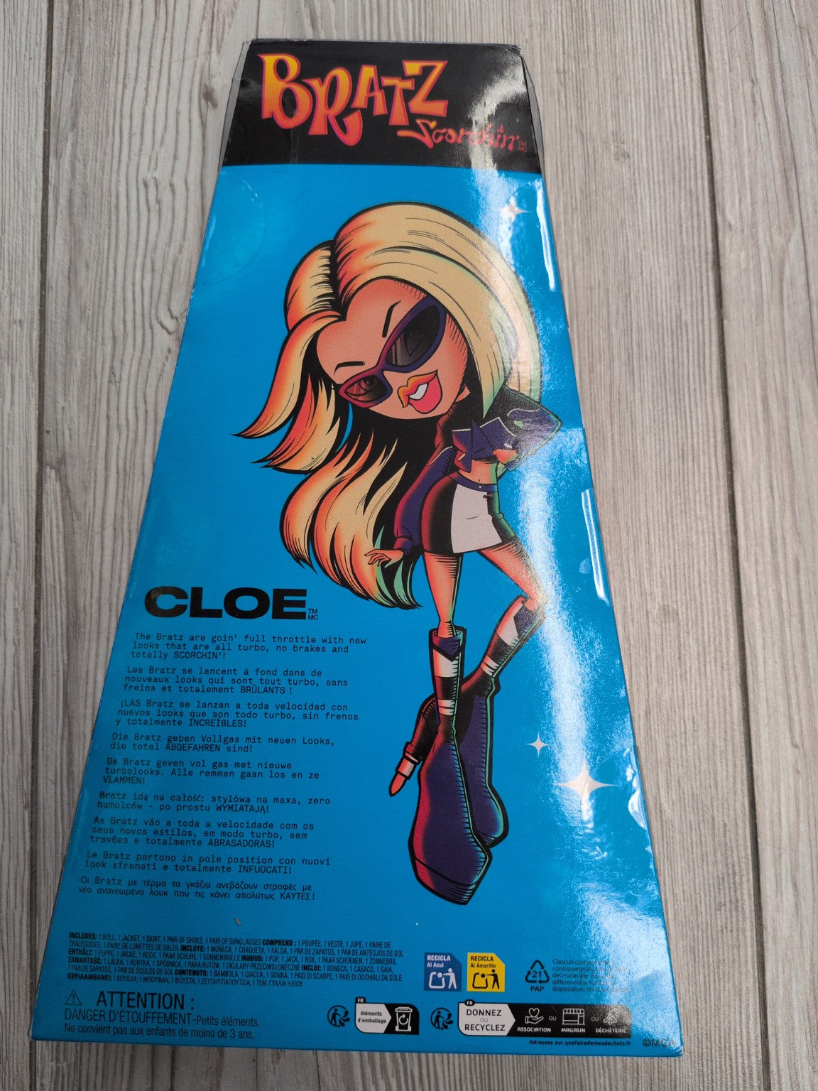 Bratz Scorchin Cloe poupée en boîte dos de la boîte