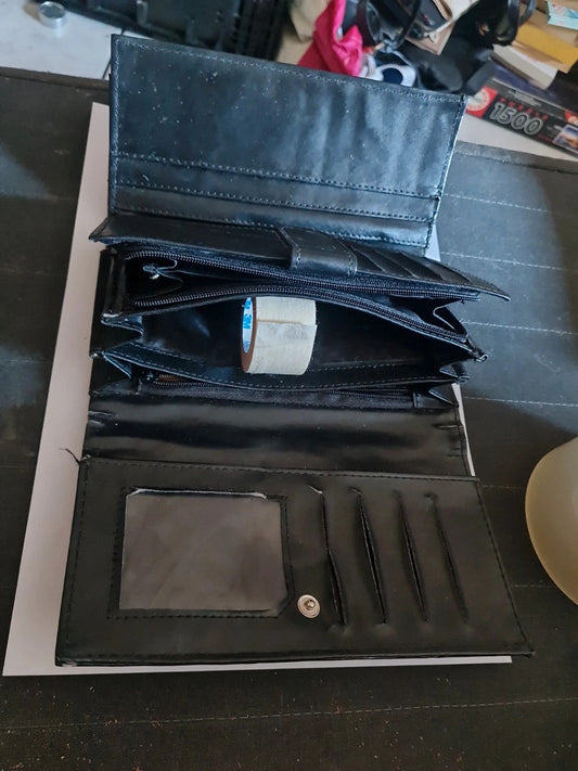 Portefeuille noir 18 x 11 cm be