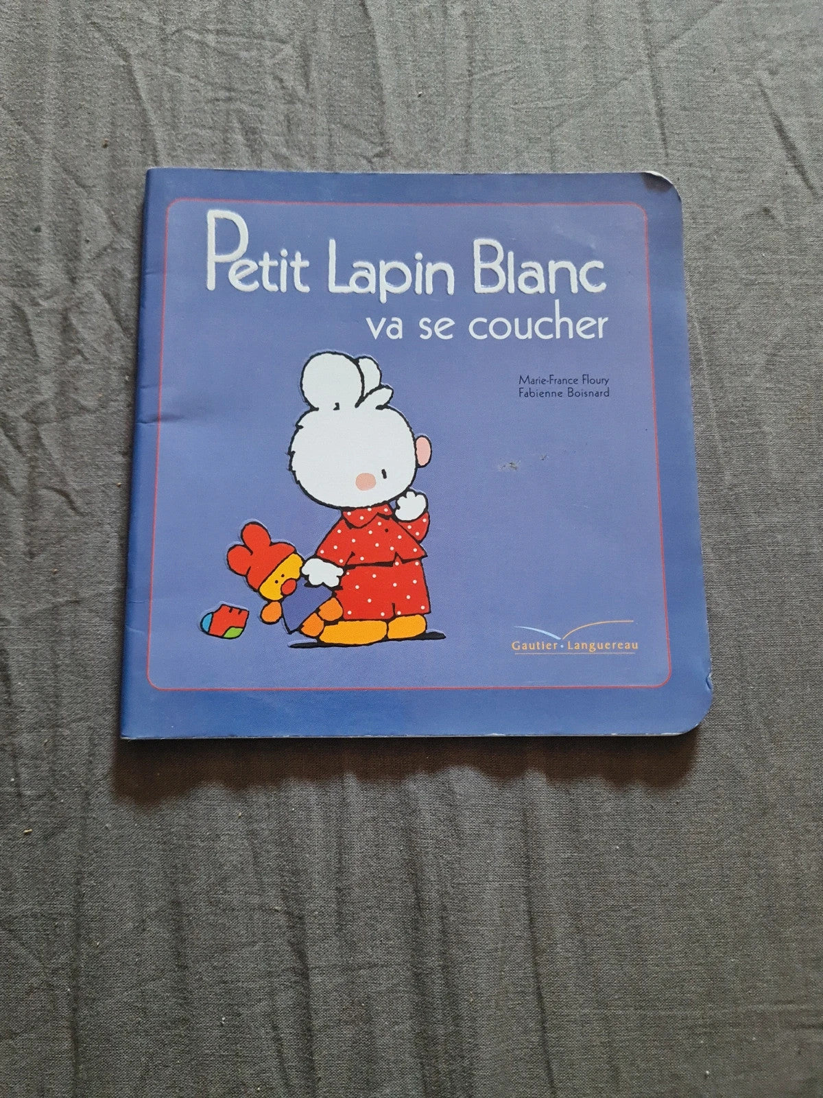 Petit Lapin 🐰 blanc va se coucher