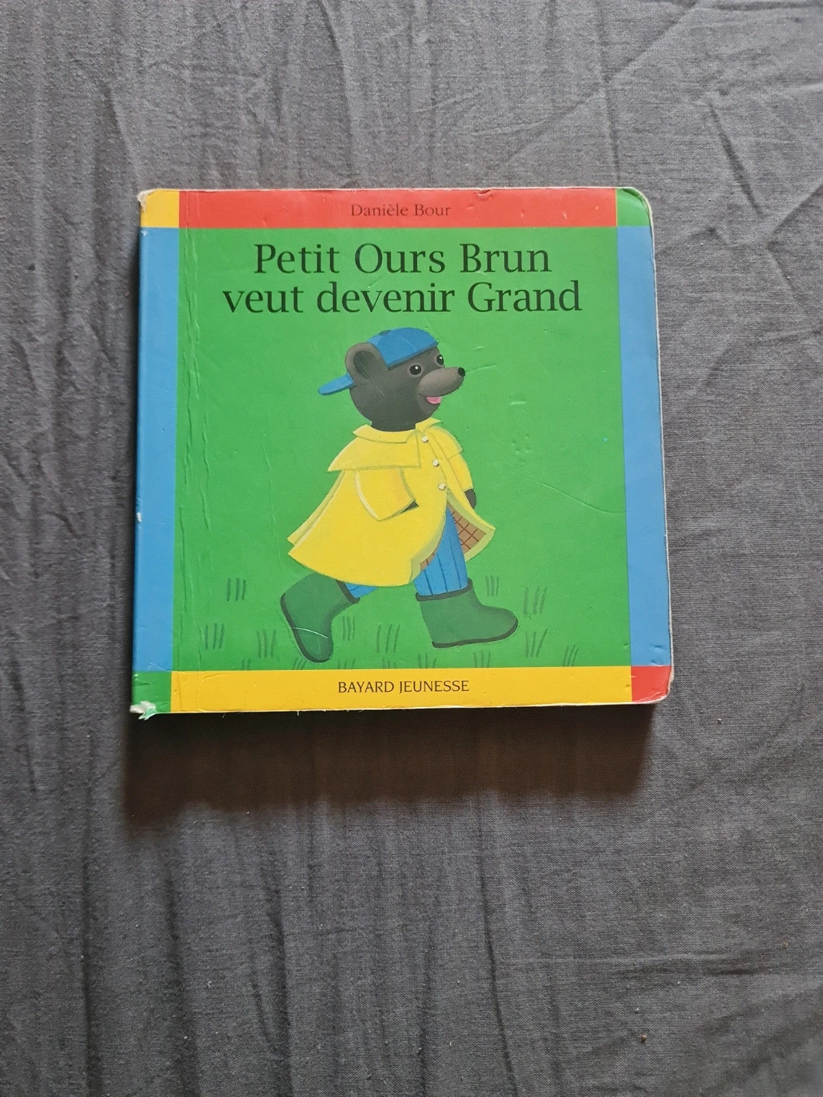 Petit ours brun veut devenir grand 🐻