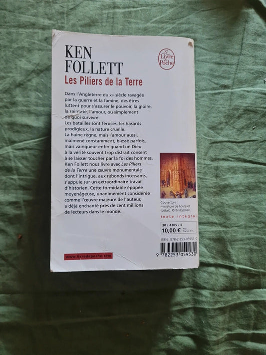 Les piliers de la Terre , Ken Follett