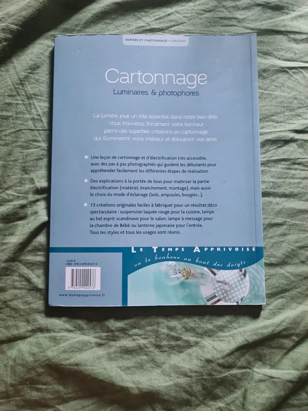 Cartonnage,  Luminaires et photophores