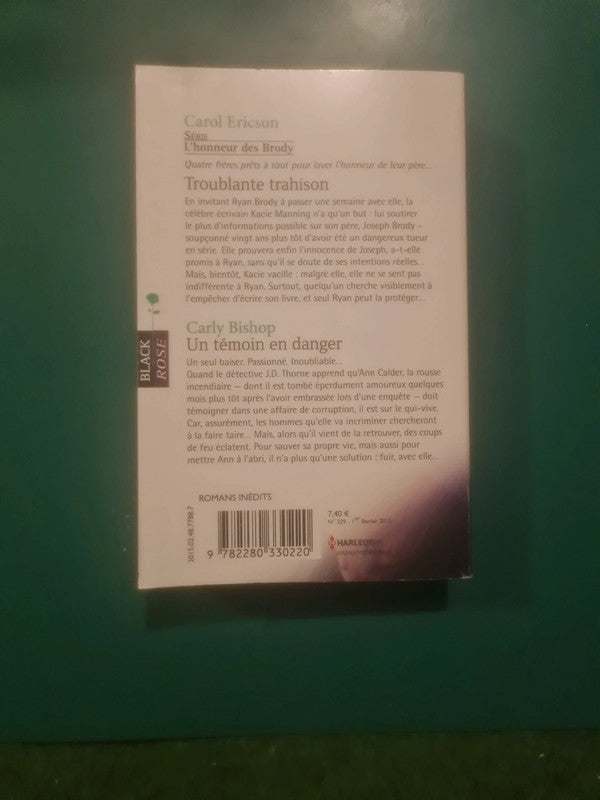 Carol Ericson : Troublante trahison , Carly Bishop
: Un témoin en danger