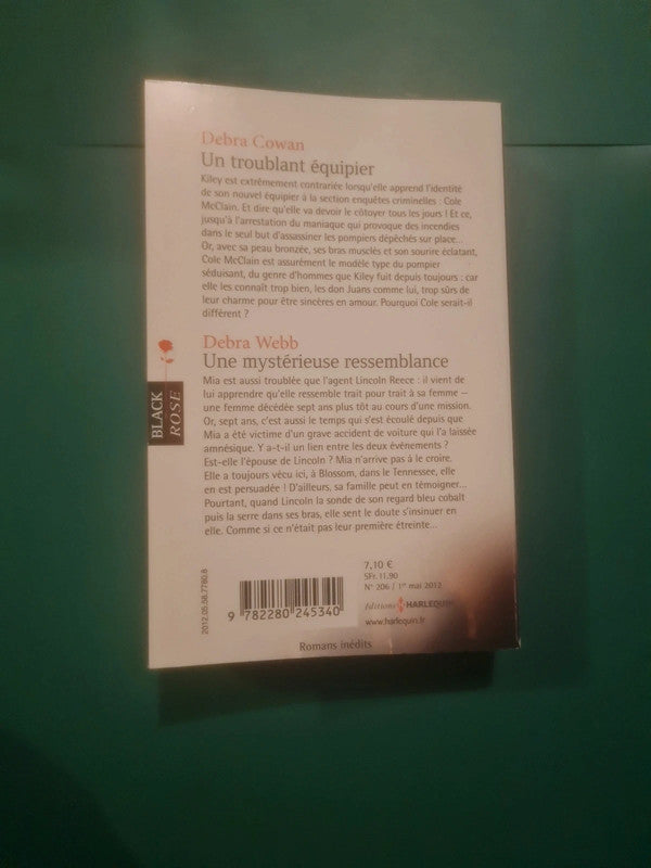 Debra Cowan :
Un troublant équipier , Debra Webb
: Une mystérieuse ressemblance