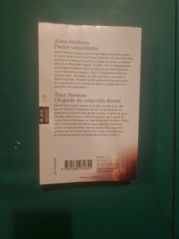 Alana Matthews
: Fausse coïncidence , Tracy Montoya
Un garde du corps très discret