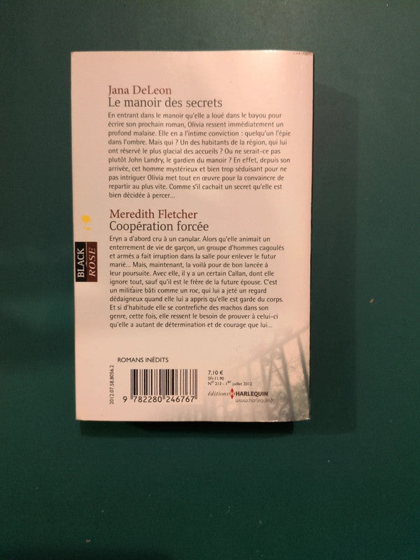 Jana DeLeon
, Le manoir des secrets , Meredith Fletcher
, Coopération forcée