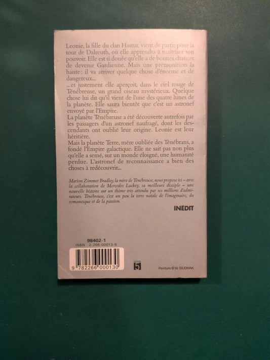 la romance de tenébreuse , Redécouverte , Marion Zimmer Bradley
et Mercedes Lackey