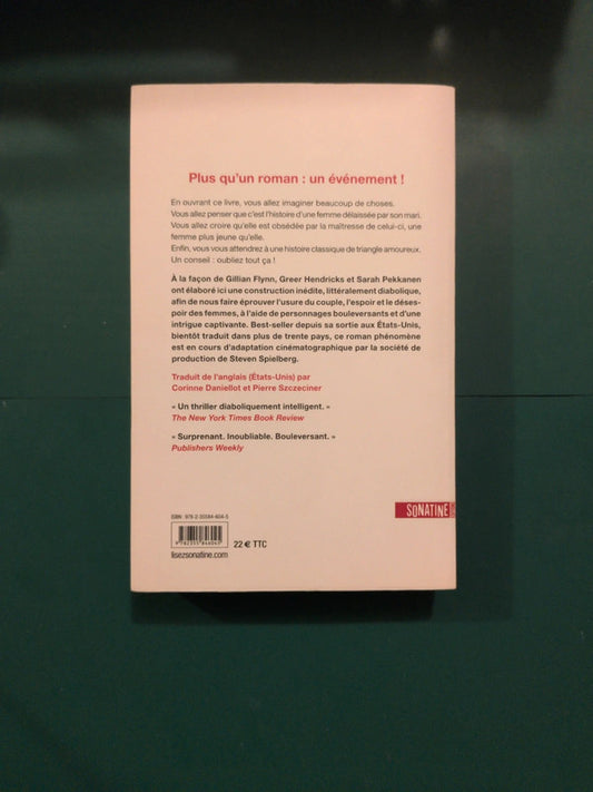 Une femme entre nous, Greer Hendricks , Sarah Pekkanen