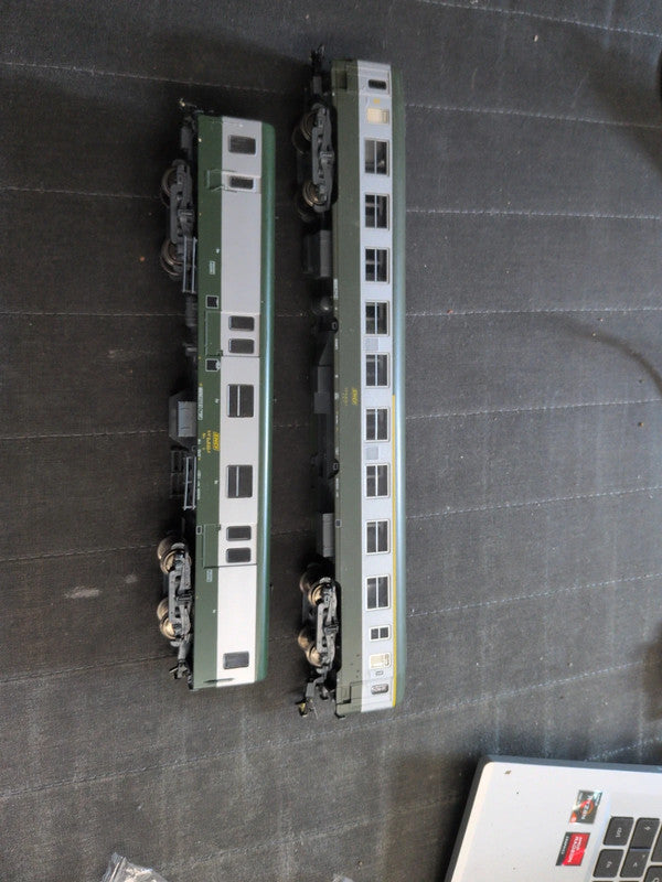 Roco H0 1/87 sncf Wagon Voiture voyageurs UIC A9 / Fourgon à bagages UIC Dd4s