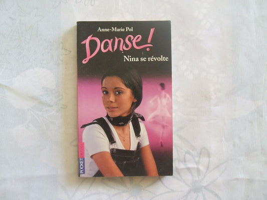 Nina se révolte cover image