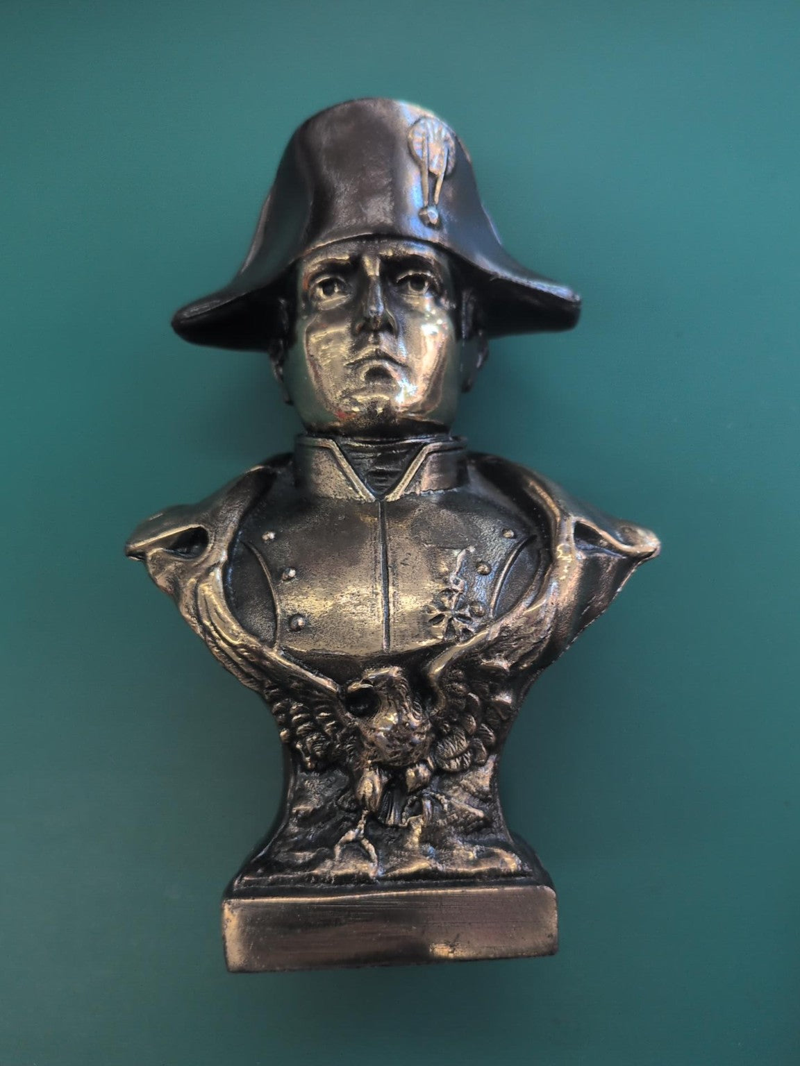 Buste décoratif de Napoléon Bonaparte de 15 cm, vue de face