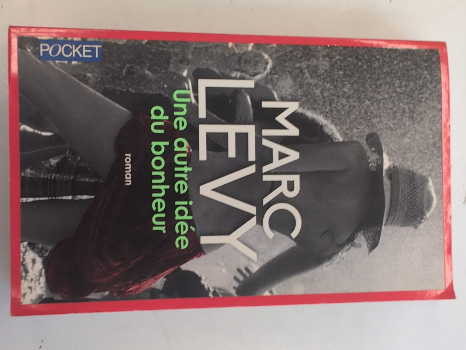 Une autre idée du bonheur – Marc Levy – couverture
